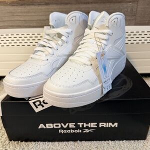 Reebok ATR Chill Mid Sneakers | Men’s 8 | Triple White | New in Box